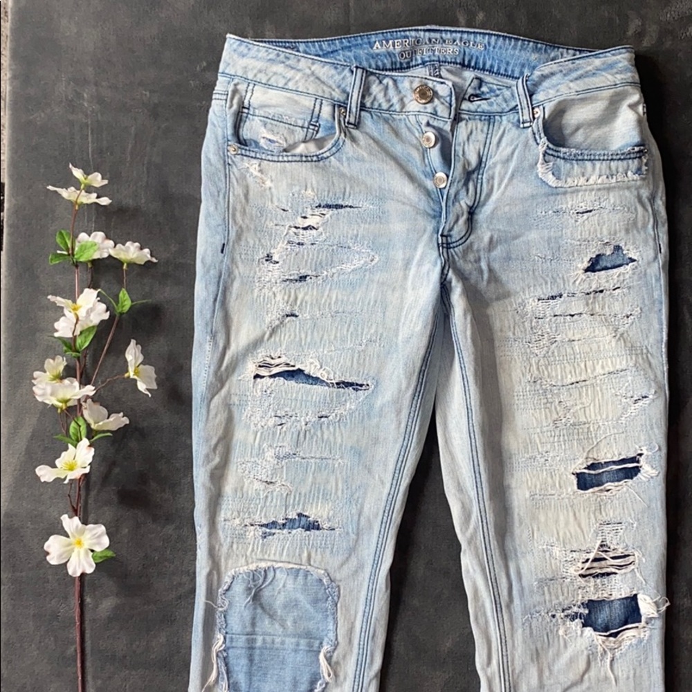 American Eagle Distressed Jeans Capri Size 6
